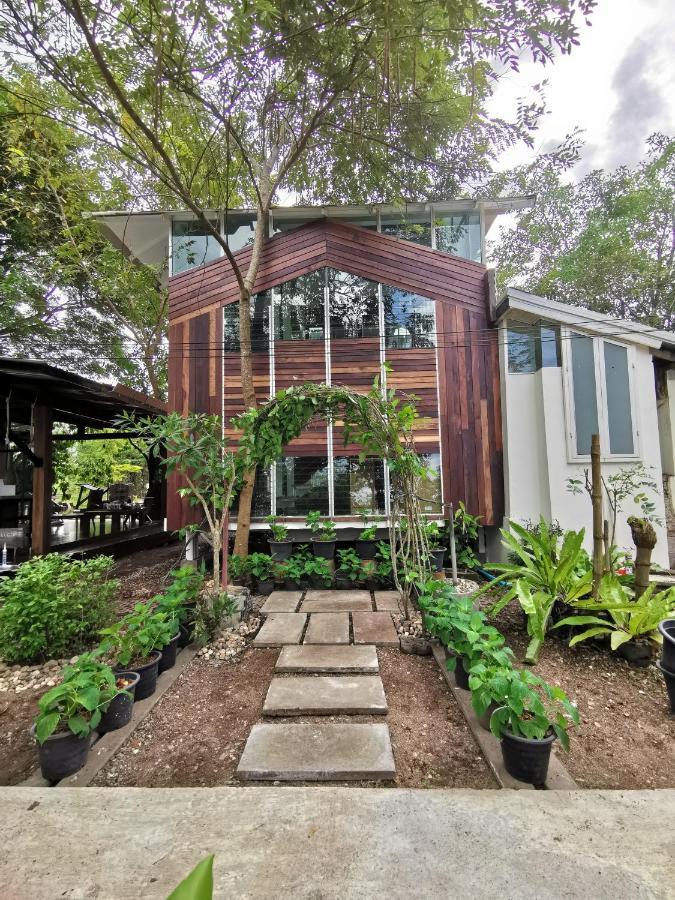 Bed and Breakfast Baangaimuan Lamphun Zewnętrze zdjęcie