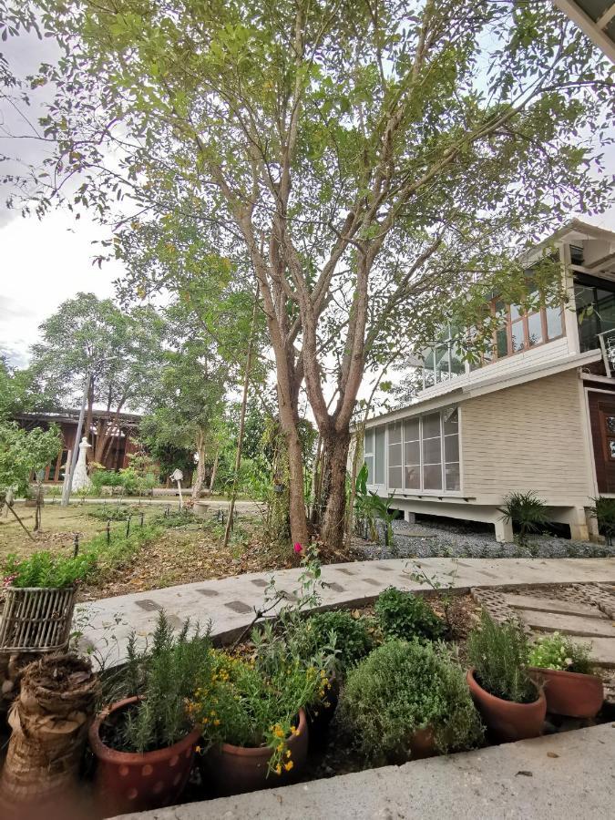 Bed and Breakfast Baangaimuan Lamphun Zewnętrze zdjęcie